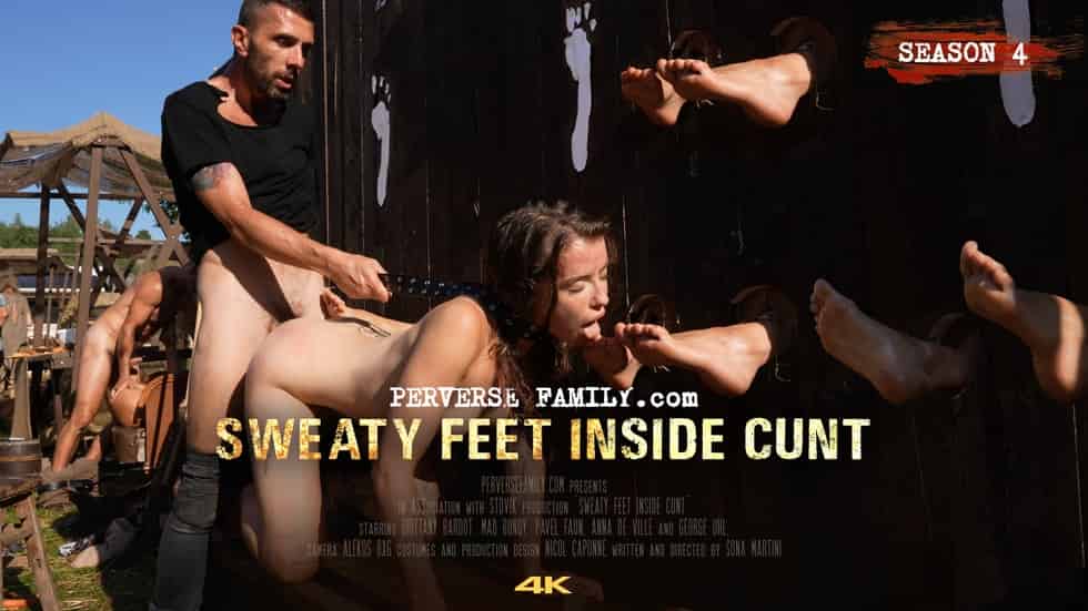 Perverse Family - Sweaty Feet Inside Cunt