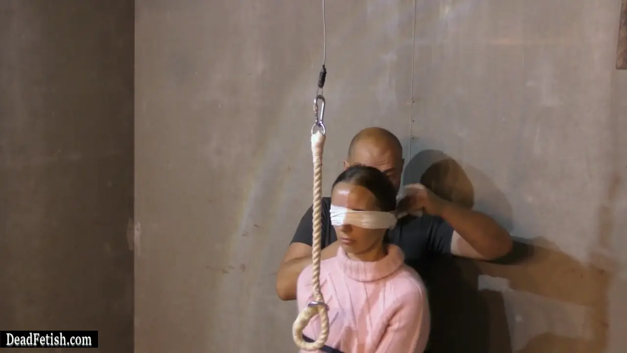 29-Cruel World-The Rope Around Her Neck 65